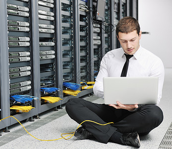 數字時代的無形戰(zhàn)場 數據入侵與計算機網絡服務的挑戰(zhàn)